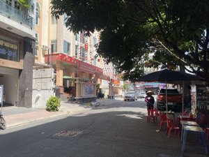 nhà đường hoàng việt - 12x21m khu biệt thự. giá hạ còn 50 tỷ