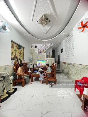 khu vip trường sa- 49 m2- 4 tầng btct - tt phú nhuận - nhỉnh 7 tỷ
