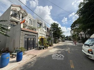 4.3x20m, 3.15 tỷ, kdc lê phong, xây dựng tự do, đường 12m