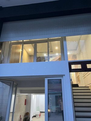 cho thuê nhà mặt tiền mới xây tại nguyễn đình chính, phú nhuận giá 55tr/tháng,phù hợp làm văn phòng