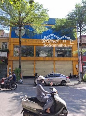 cho thuê mặt bằng mặt phố 12 nguyễn trường tộ ba đình mt: 8m 1 tầng siêu thị, showroom cực đẹp