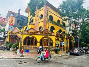 cho thuê nhà mặt phố giang văn minh. diện tích 90m x 4 tầng. lô góc nhận diện. 20m