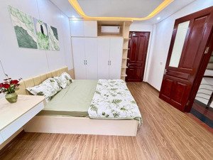 bán nhà đẹp, 2 mặt thoáng gần ngã tư sở. chỉ 7.x tỷ