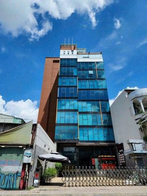 bán nhà mặt tiền ngay hai bà trưng, quận 1. dt: 21x17m, 1h 8 tầng 1727m2 sàn - 250 triệu/th 105 tỷ