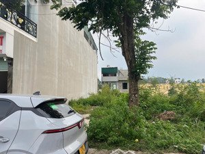 bán 200m2 thuộc khu tái định cư bắc phú cát trung tâm lõi của hoà lạc sau này
