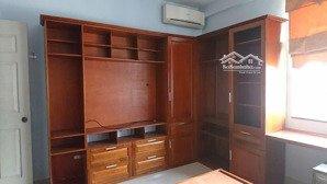 cho thuê căn hộ 2 pn , tòa ctm 299 cầu giấy, căn góc thoáng, đủ đồ giá 12 triệu
