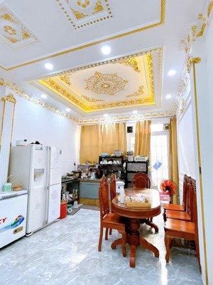 9.5 tỷ. nhà đẹp, hẻm công viên, đường cầu xéo, p.tân sơn nhì, tân phú 4x18m, đúc 2 lầu, sân thượng