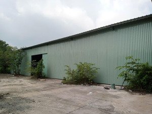 chính chủ cần bán đất tổng 2400m2 thổ cư 1800m tại đường hà duy phiên xã bình mỹ. củ chi.