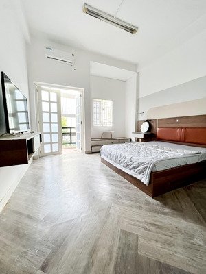cho thuê căn hộ 1pn rộng 45m2, ban công gần đh luật, đh nguyễn tất thành quận 4