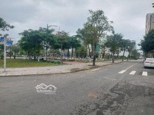 bán nhà mặt phố khuê mỹ đông, 11,8 tỷ, 102 m2, đẹp nhiều tiện ích