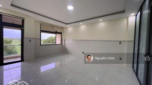 văn phòng cho thuê kdt vạn phúc city -dt 5x 22m,không gian thoáng mát,hầm xe miễn phí,giá 11 triệu.