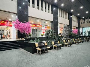 chính chủ cần bán căn 2 ngủ 2 vệ sinh vs toà gemek2 giá 3 tỷ 4 bao phí liên hệ 