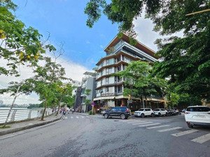 bán tòa văn phòng- view hồ tây-9 tầng có hầm-thông sàn 250m2- 