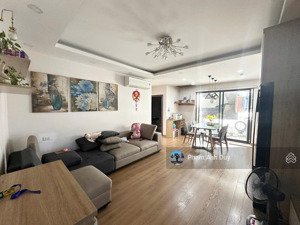 chính chủ cần bán căn hộ 2pn, 2wc, tầng đẹp, nội thất đầy đủ dự án home city trung kính