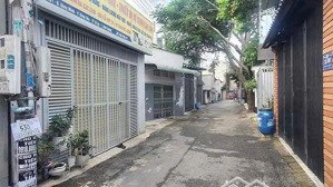 2 dãy nhà trọ kín phòng, 11x23,5 sau lưng bigc gỗ dĩ an