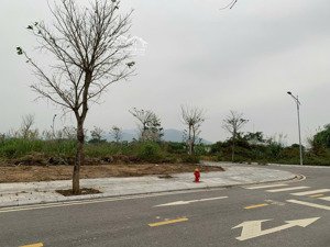 chính chủ cần bán lô liền kề cạnh vườn hoa công viên dự án thị trấn lương sơn giá 2.x tỷ