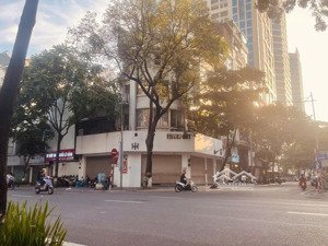 cho thuê nhà mặt tiền căn góc 282 - 284: phố huế - đoàn trần nghiệp: 250m2 x 3 tầng