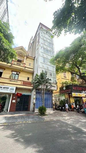 siêu đẹp! bán nhà mp 300 vũ tông phan 111m,5 tầng, giá hơn 30 tỷ, kinh doanh siêu đỉnh