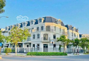 căn góc nhà phố 2 mặt đường 9x20m, giá 29 tỷ, liên hệ 