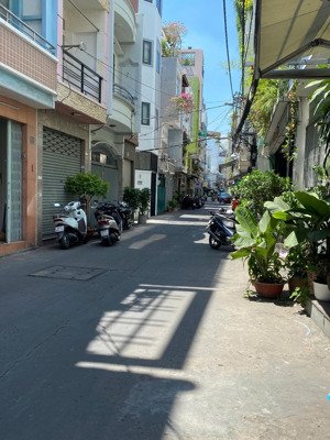 phú nhuận - hẻm nhựa 6m - phan đình phùng 55m2 -4 tầng -4 pn -nở hậu -không qh - chỉ 8.7 tỷ còn tl