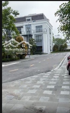 cho thuê nhà 5 tầng khu garedensity thạch bàn mặt tiền 7m, vỉa hè rộng, đối diện trường cấp 3