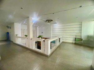 nhà phố như biệt thự, ngang lớn 8m4, 4 tầng, pháp lý rõ ràng, một đời chủ, giá 16 tỷ 500