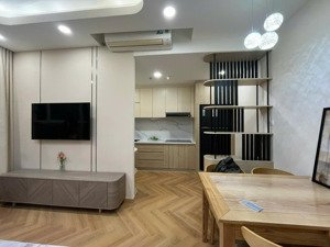 chủ gửi bán căn sunrise city central tk 76m 2pn 2wc full nội thất nhà đẹp.