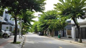 độc quyền cặp nam hòa xuân 210m2 đông nam - xây được cao tầng giá 9,4 tỷ thương lượng. 