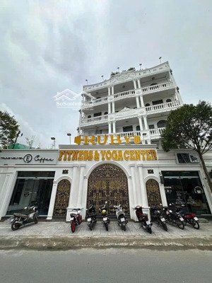 bán toà nhà 5 lầu diện tích sử dụng trên 1200m2 mặt tiền đường lê bình