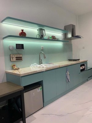 cho thuê studio toà be6 full nội thất giá 6,5tr / tháng . cọc 2 tháng