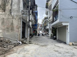 chính chủ cho thuê nhà nguyên căn 40m2*4 tầng tại sở dầu, hồng bàng. giá 5 tr/tháng