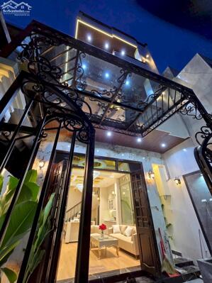 Cho thuê nhà đẹp 3 tầng, kiệt đường Hải Phòng, Cách đường chỉ 25m, gần trung tâm thương mại Aeon Mall phường Thanh Khê, Đà Nẵng Diện tích 85m2 | Giá thuê chỉ 32 triệu/tháng