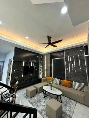 bán nhà 3 tầng full nội thất kiệt hùng vương gần bigc, trung tâm đà nẵng