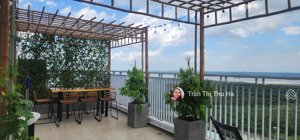 bán duplex 02 tầng luxgarden- có sân vườn riêng 28m- sổ hồng sẵn.