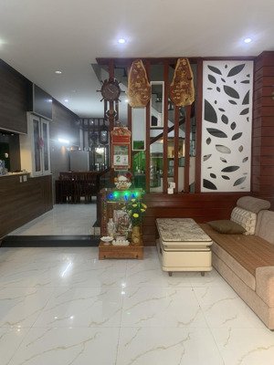 chính chủ cần bán nhà 4 tầng mặt tiền đường bầu năng 12, gần biển, gần trung tâm thành phố