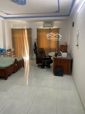 nhà mặt tiền phong phú 4 bình chánh