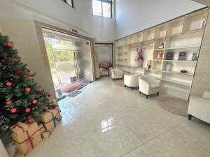 góc 2 mặt tiền 8x20m, 1 trệt 4 lầu, 5pn 5wc