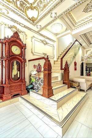 siêu phẩm biệt thự dát vàng - nội thất châu âu xịn xò - view sông - nở hậu - tài lộc tràn đầy
