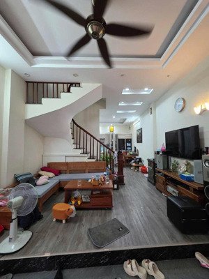 hơn 8,5 tỷ, 45m, nhà phố minh khai, ngõ ba gác tránh thông, hàng xóm time city, full đồ, 6 ngủ.