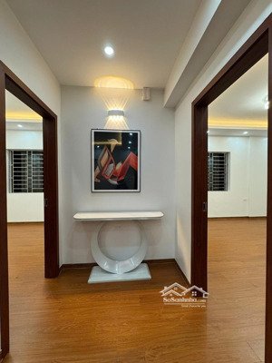 ban chung cư số 6 đội nhân, ba đình, lô góc 90m2 tầng 10 chỉ 5,85 tỷ