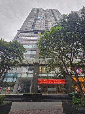 bán căn hộ siêu rộng tại 97 - 99 láng hạ diện tích 348m2 giá chỉ 90tr/m2. 