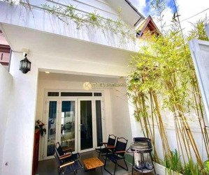 nhà nhỏ xinh hẻm nhựa thông trung tâm đà lạt 2 tầng hoàn công