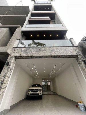 bán nhà nguyễn chí thanh,ô tô vào nhà,vị trí siêu đẹp-dt:50/56m 7 tầng-mt:8m- nhà mới-23.5 tỷ