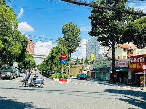 cực hiếm-nhà 2 mt kih doah sầm uất-đườg hàn thuyên-bìh thọ-dt:111m2(5.7mx19.5m2)-ngay chân ga metro