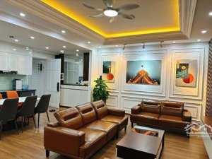chính chủ bán căn 108.4m2. tầng trung. 3pn-2vs full nội thất cực đẹp. ban công tb.
