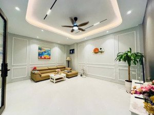 bán nhà tây trà hoàng mai. 45m x 5t. mt 3.9m. nở hậu, thang máy ở sướng giá 8.5tỷ