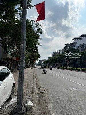 căn nhà khiến 10 người xem thì 9 người gật gù "phải mua ngay" nguyễn văn cừ, chốt nhanh kẻo mất