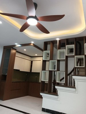 bán nhà đường tứ liên, sát đường ô tô qua, mới tinh 6 tầng ở ngay 31m2 chào 7,9 tỷ có tl