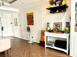 em chuyên bán căn 2pn chung cư center point - cầu giấy đang có quỹ 8 căn giá tốt từ 6.8 tỷ - 7 tỷ