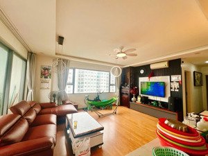(giá thật) rẻ nhất hà đông. chính chủ bán căn 90m2. tầng trung, căn góc, full nt, ban công đn.